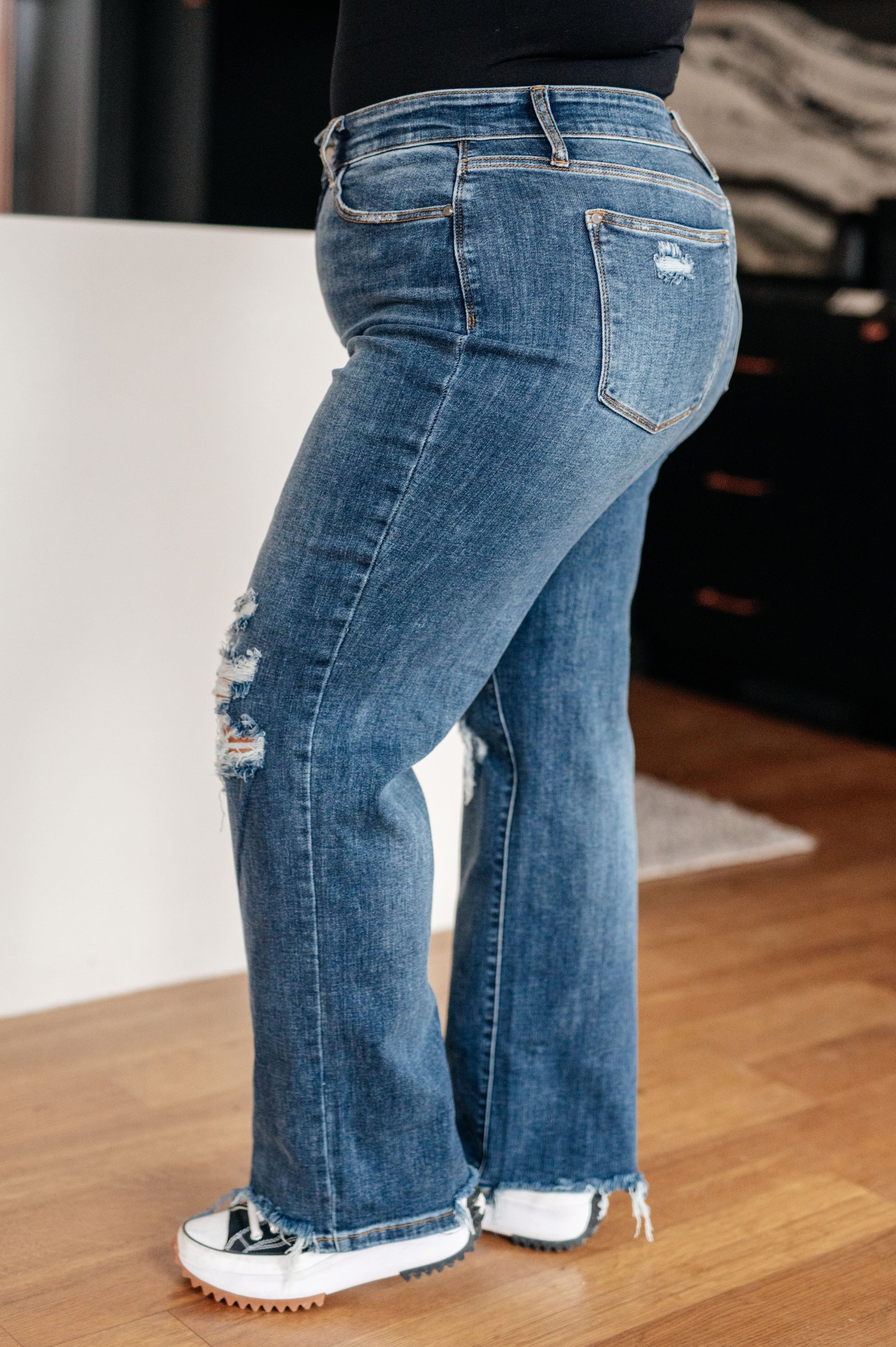 Judy Blue Throw It Back High Rise 90's Straight Leg Jeans