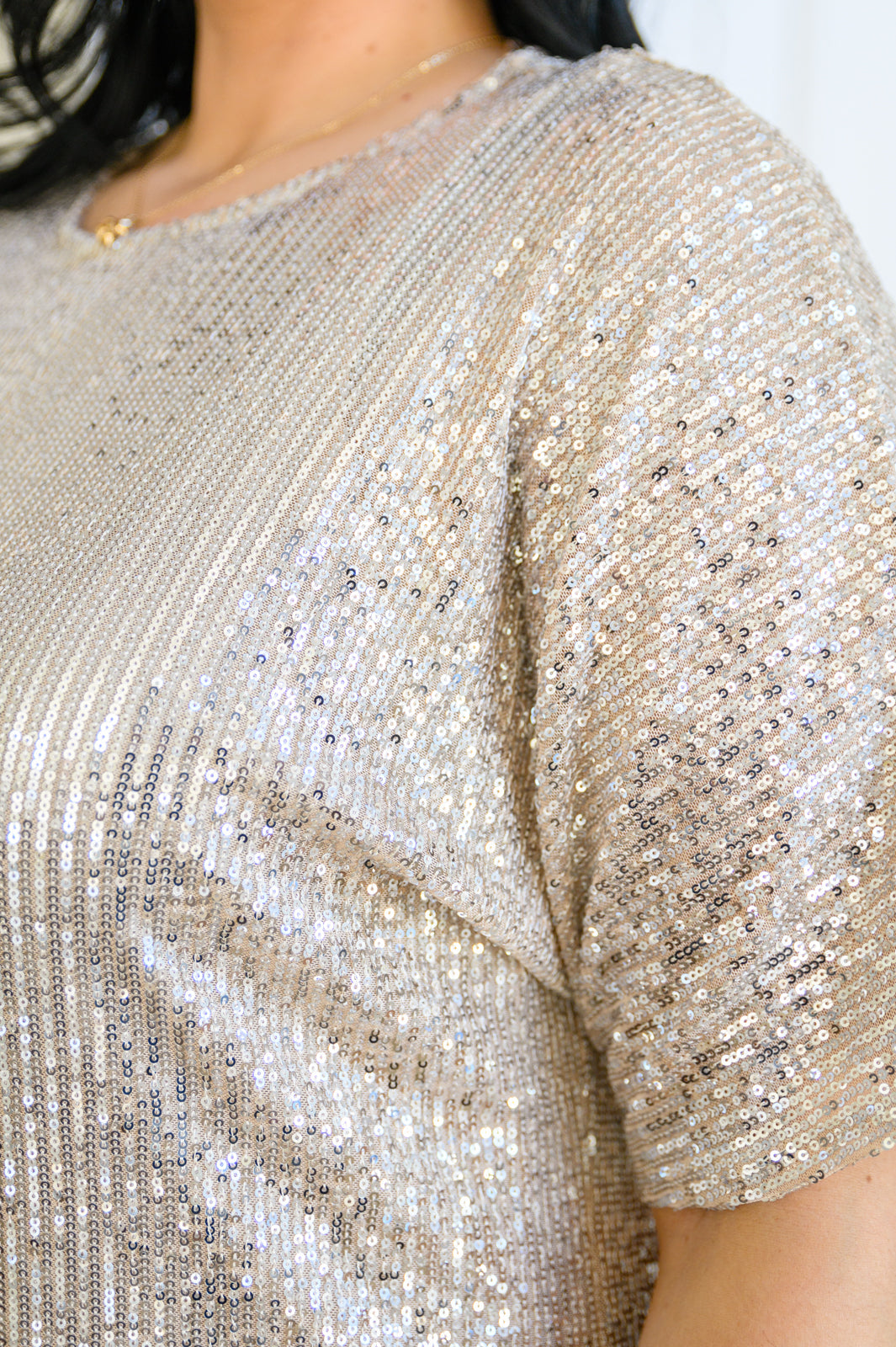City and Sparkle Short Sleeve Sequin Shift Dress In Champagne