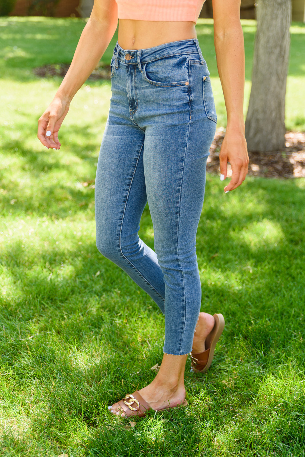 Judy Blue Signature Hi-Waisted Embroidered Pocket Relaxed Jeans