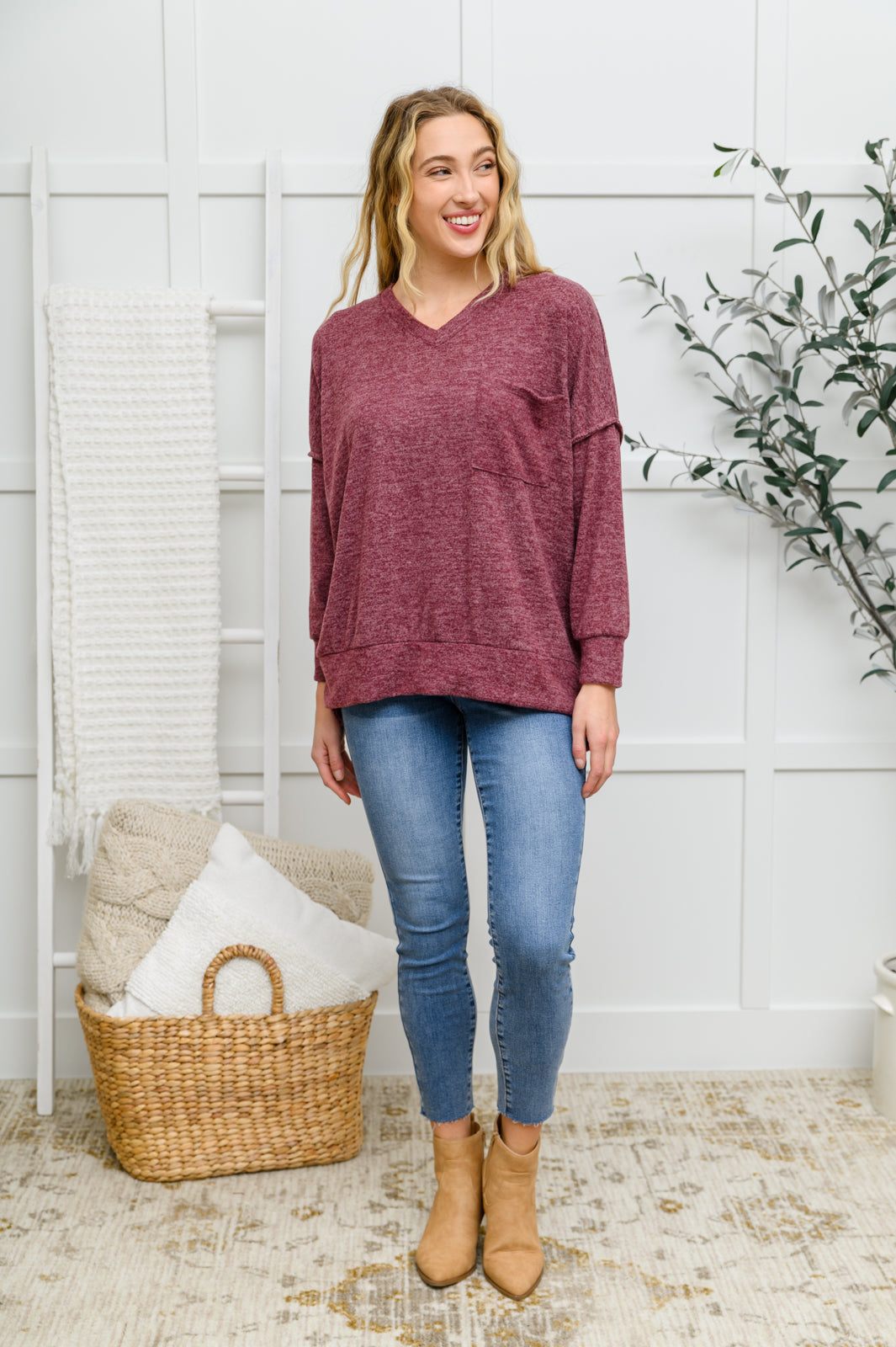 Judy Blue Signature Hi-Waisted Embroidered Pocket Relaxed Jeans
