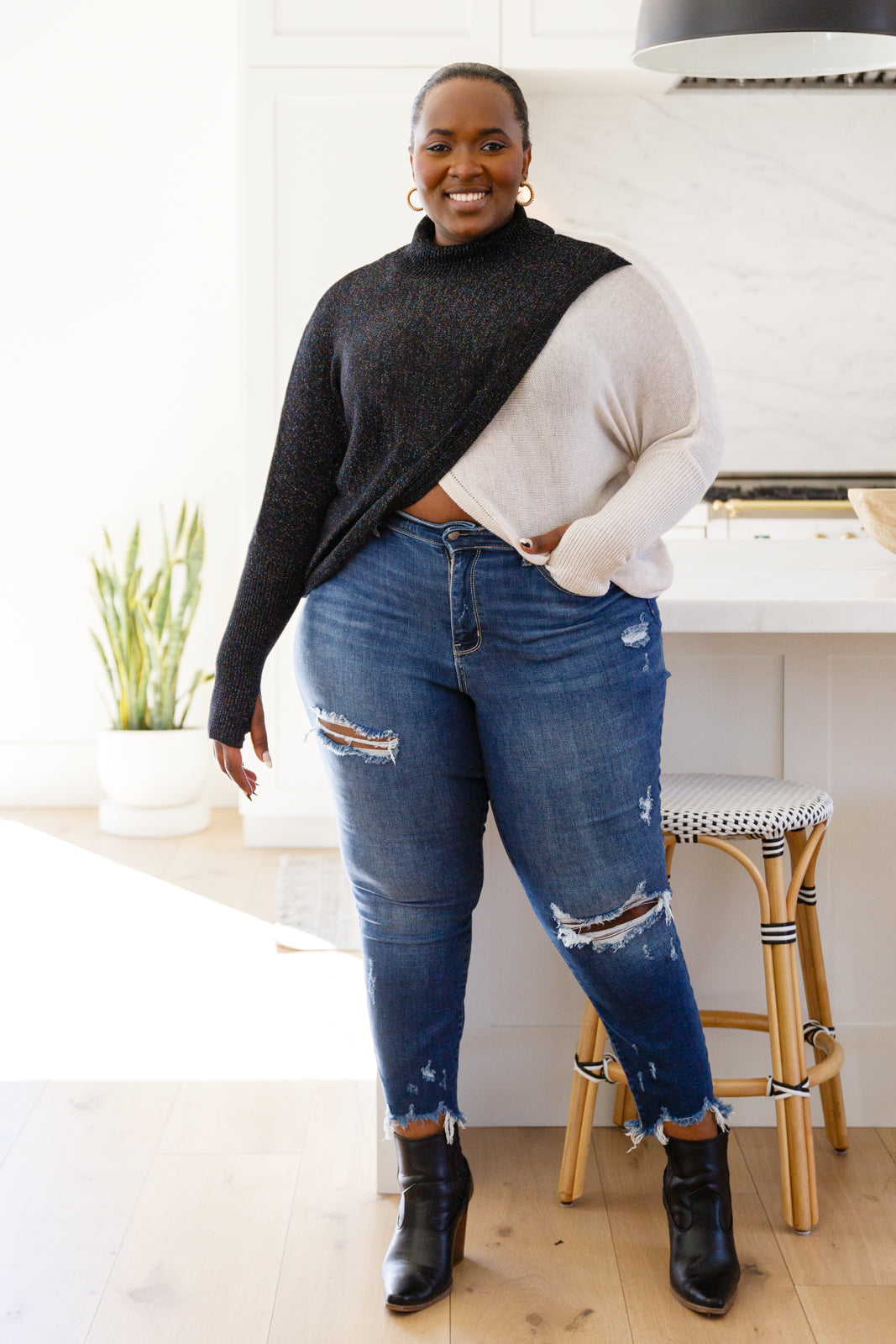 Be the Sparkle Color Blocked Sweater Black/White 1XL