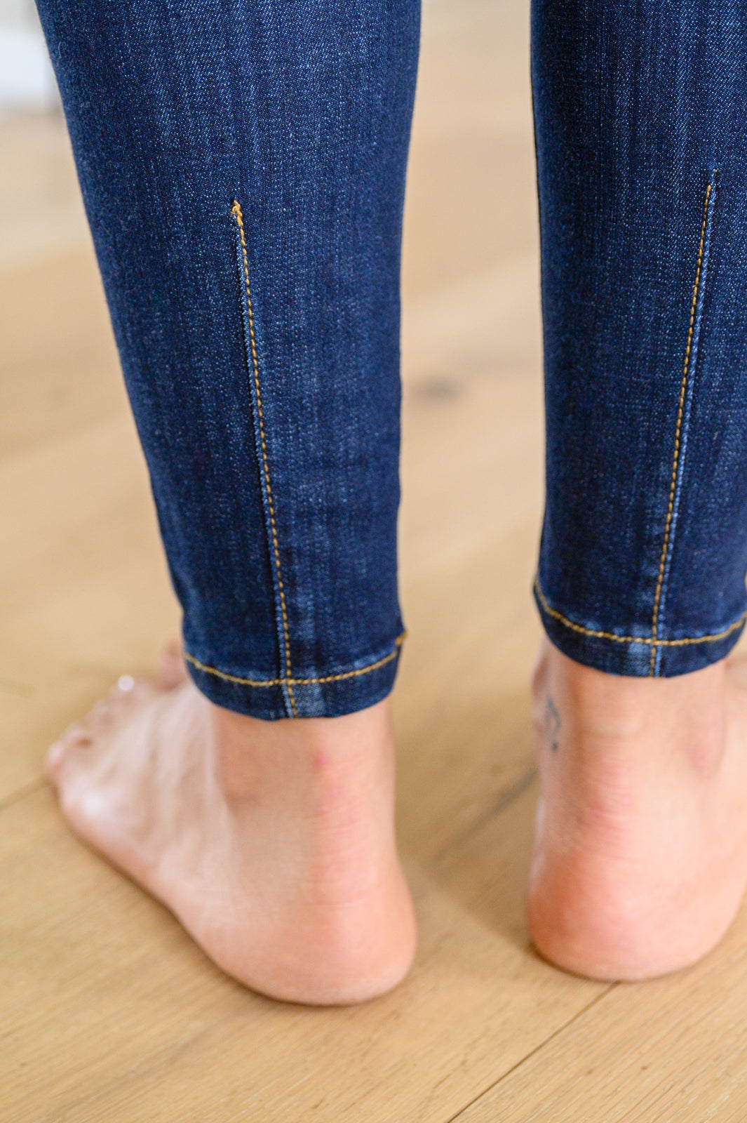 Judy Blue Call Me Back Skinny Jeans with Phone Pocket