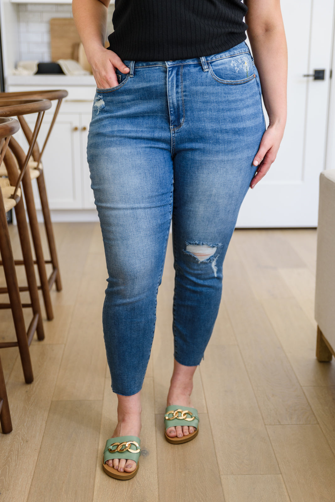 Judy Blue Hi-waisted Dandelion Embroidery Skinny Medium Wash 14W