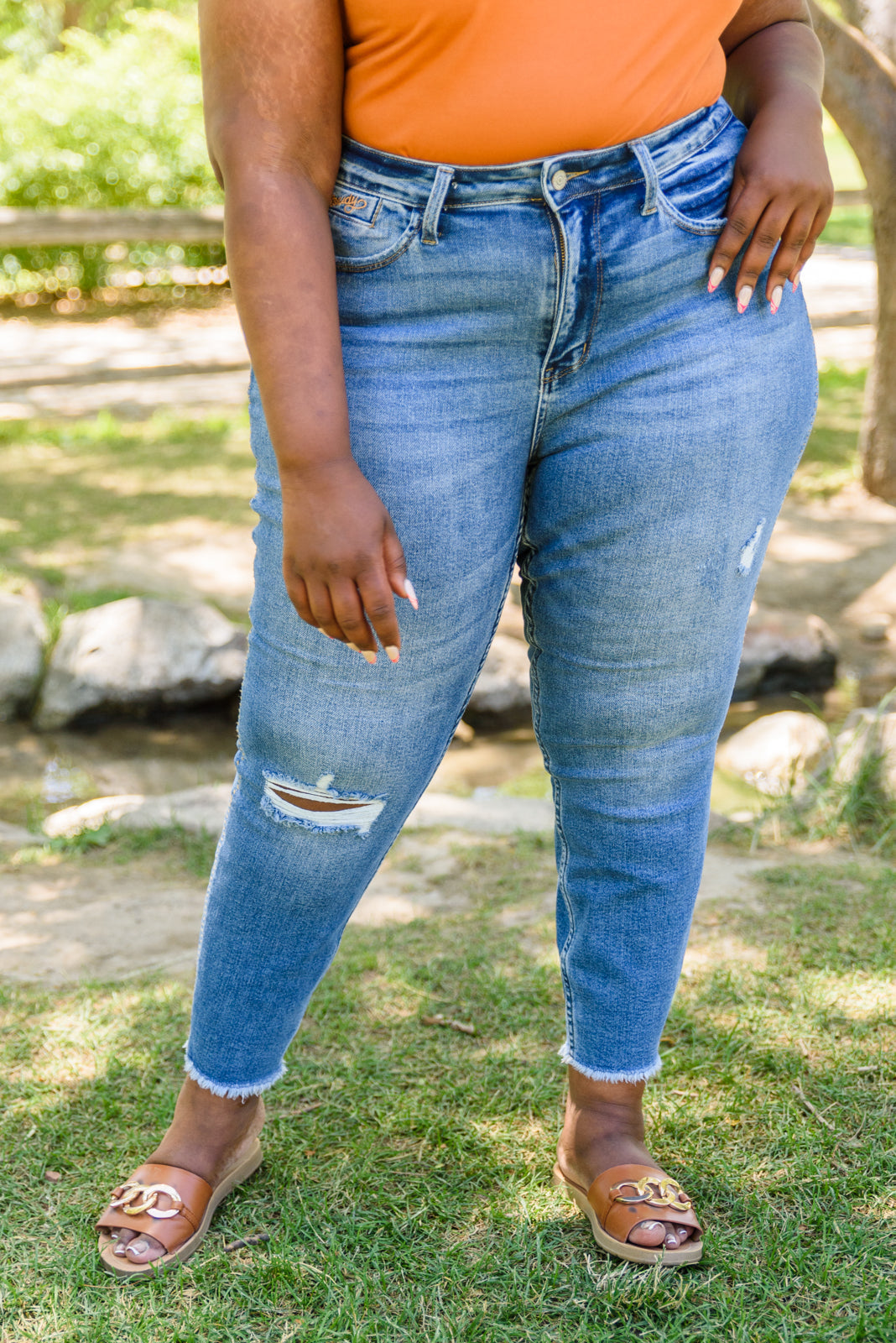 Judy Blue Saddle Up Howdy Embroidered Boyfriend Jeans Medium Wash 14W