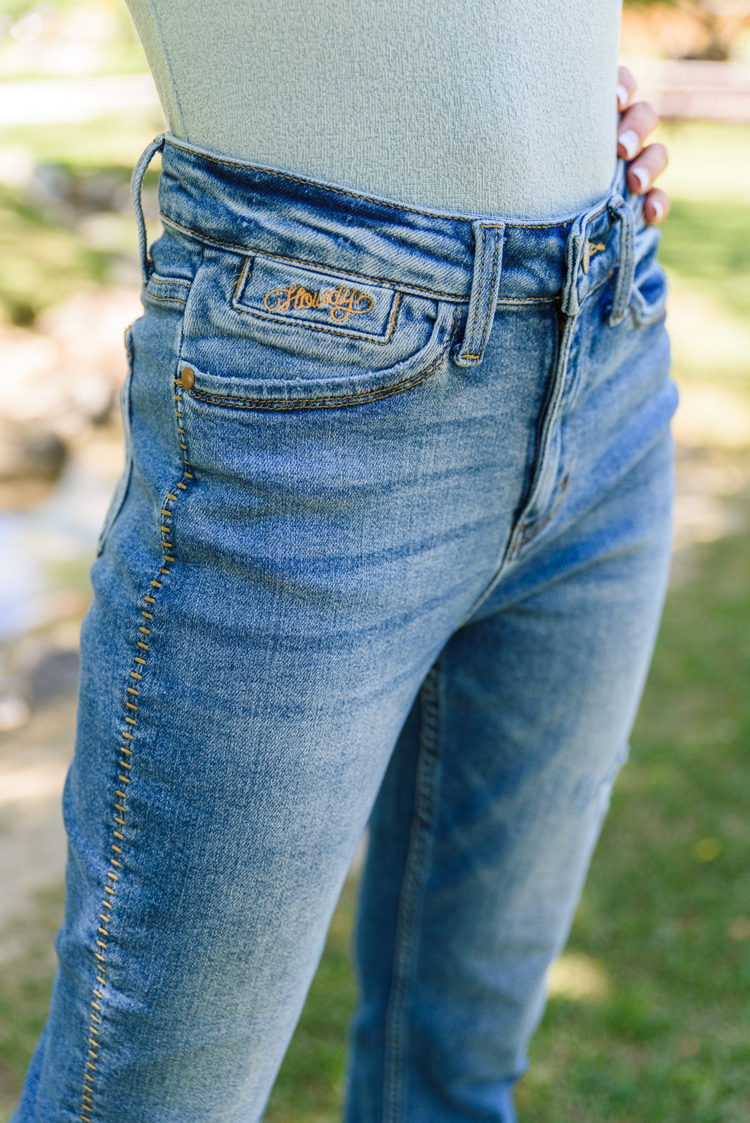 Judy Blue Saddle Up Howdy Embroidered Boyfriend Jeans Medium Wash 0/24