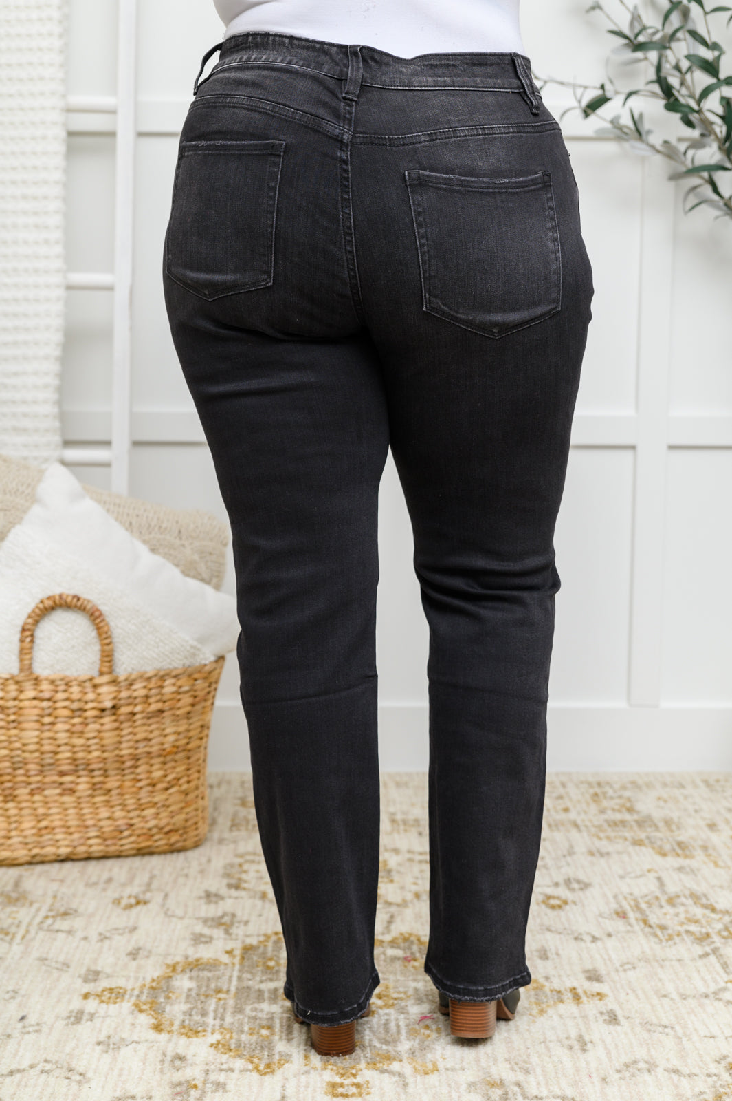 In the Night Mid Rise Straight Leg Jeans In Washed Black   