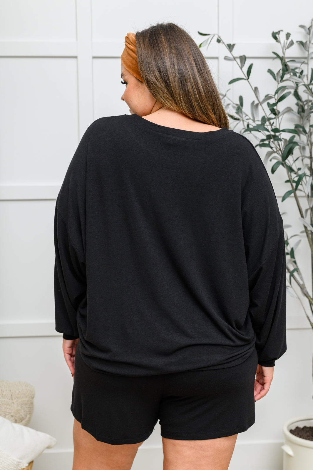 Stay Loungey Long Sleeve Soft Oversized Top & Shorts Set in Black