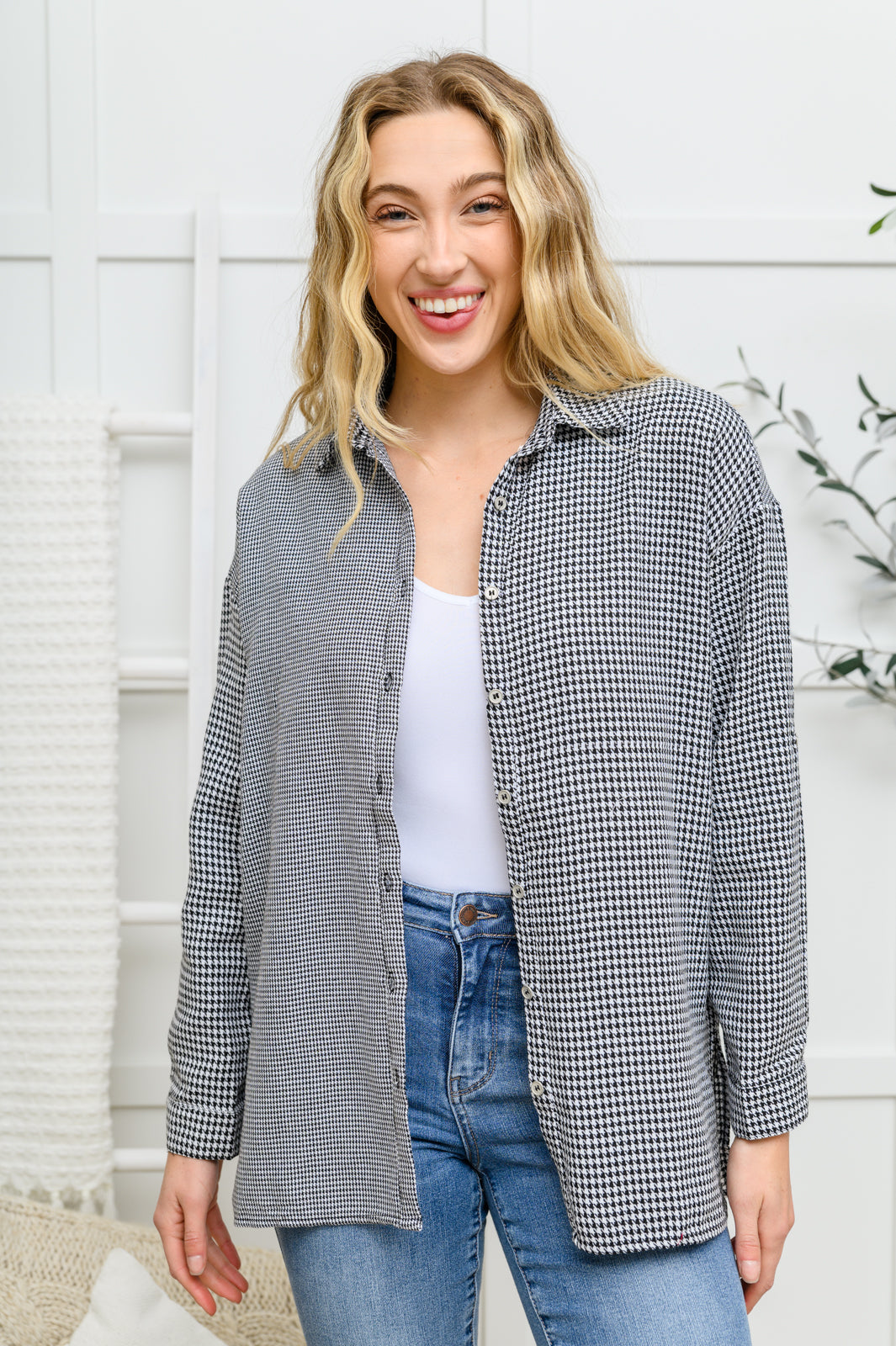 Mix it Up Houndstooth Button Up Top