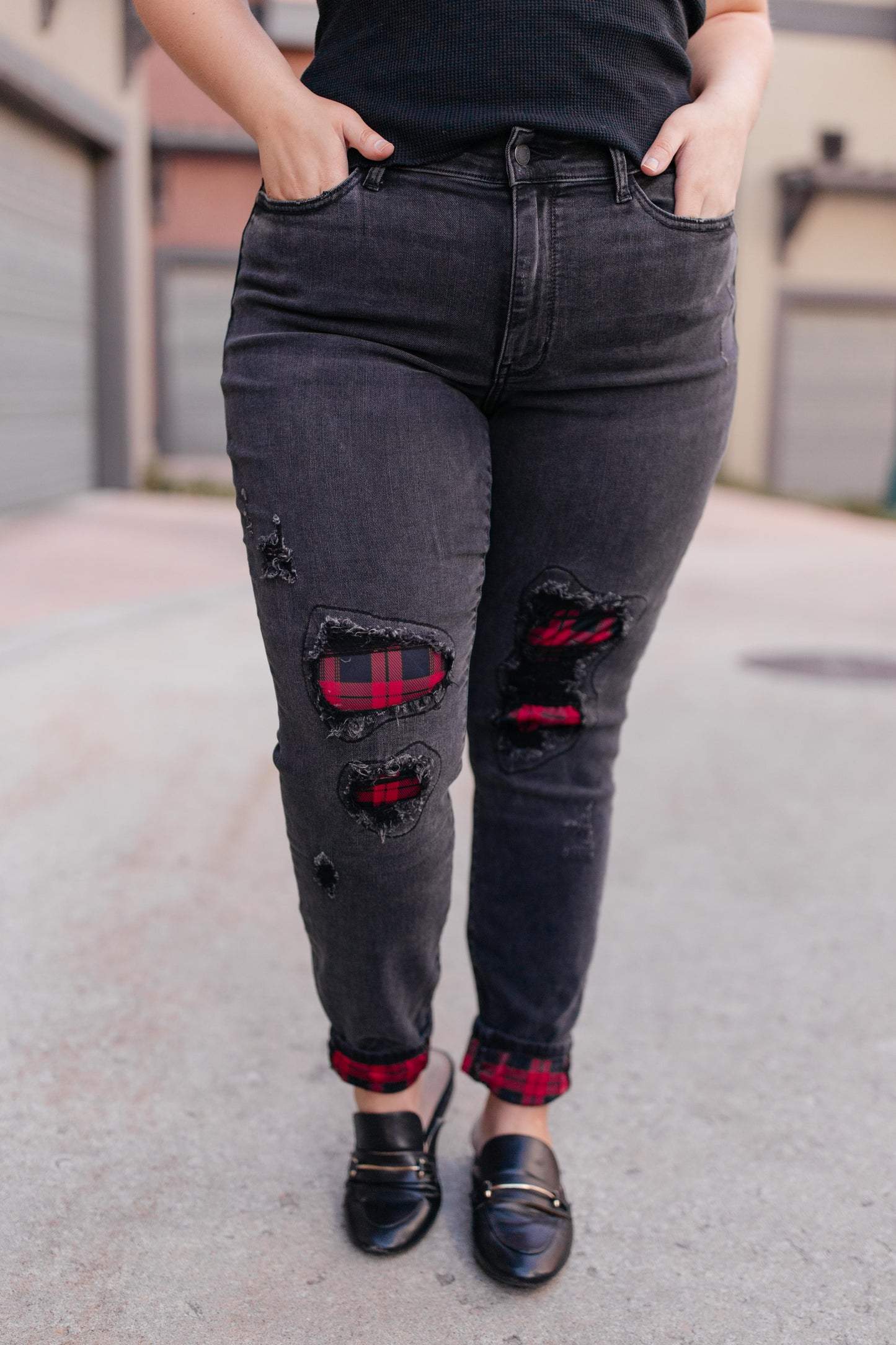 Judy Blue Buffalo Plaid Peek-A-Boo Jeans in Charcoal Charcoal 14W