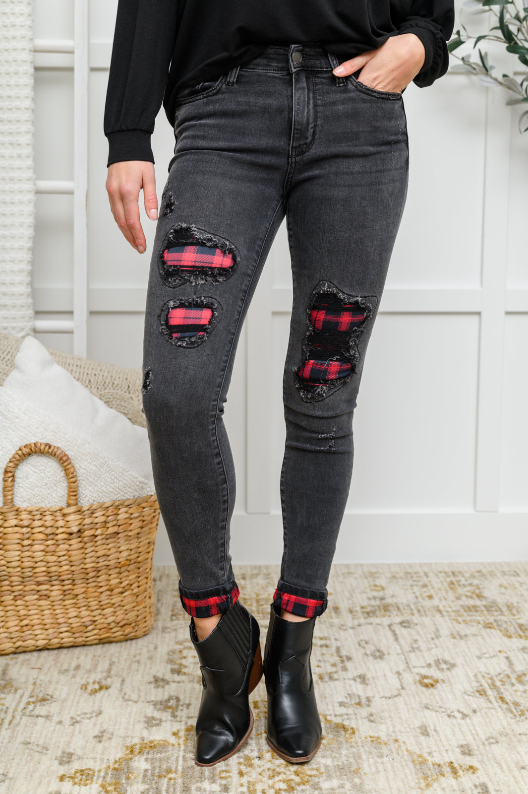 Judy Blue Buffalo Plaid Peek-A-Boo Jeans in Charcoal Charcoal 0/24