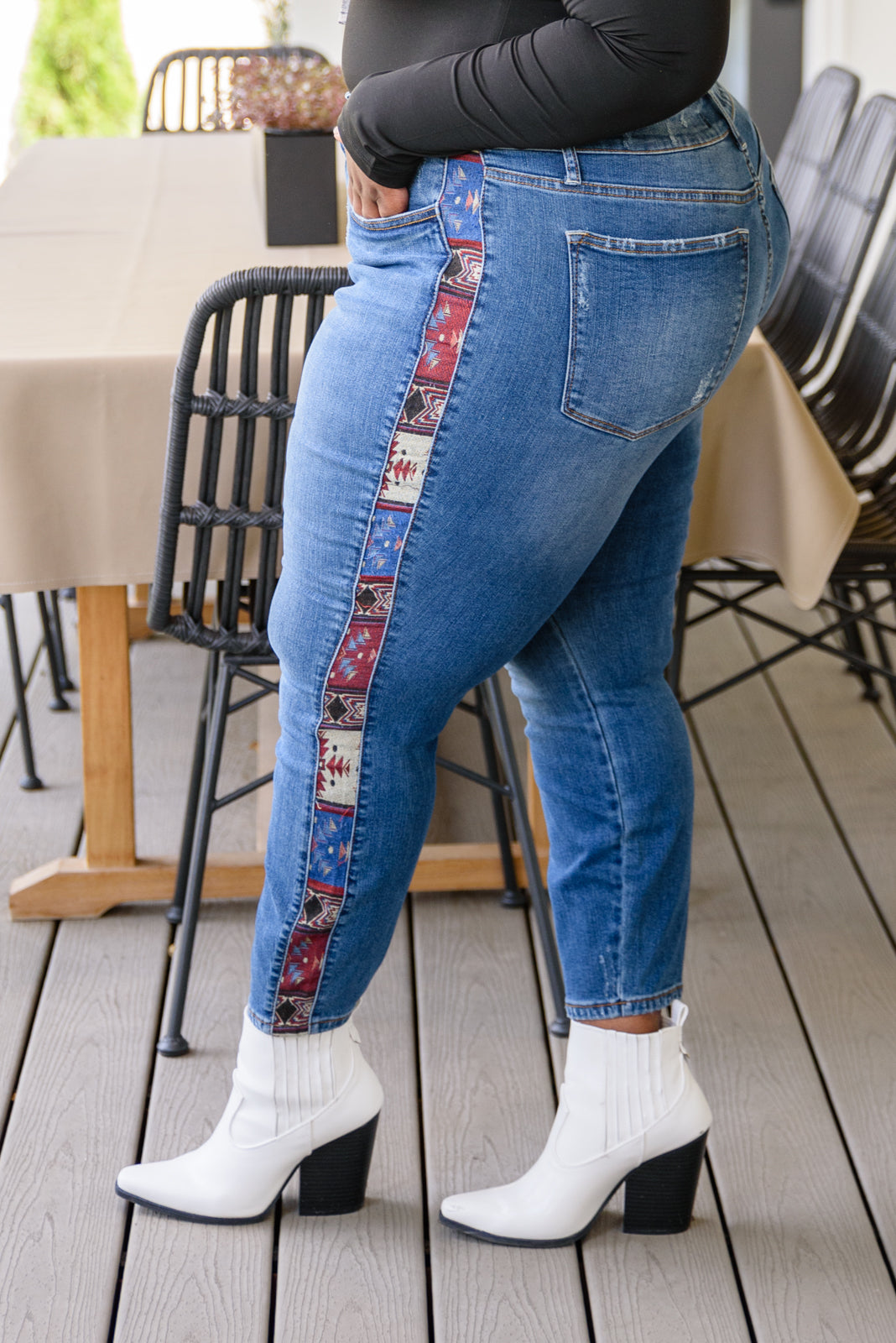Judy Blue Free Spirit Aztec Relaxed Jeans Medium Wash 14W