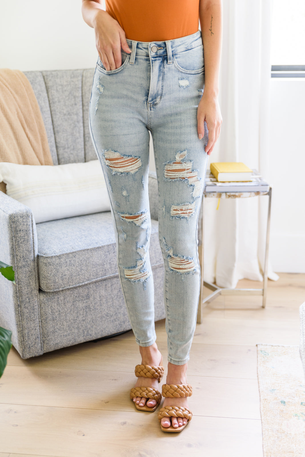 Judy Blue No Limits Destroyed Tummy Control Skinny Jeans Light Wash 0/24