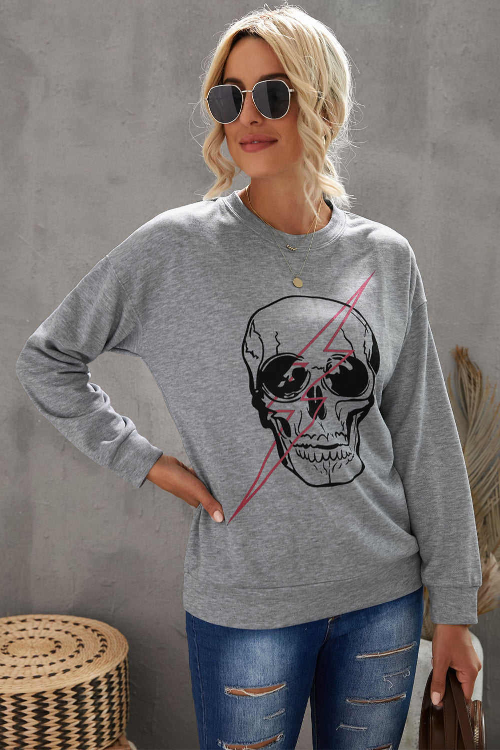 Skull and Lightning Graphic Sweatshirt Gray S