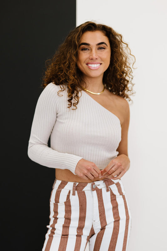 Free at Last One-Shoulder Cropped Sweater Khaki S