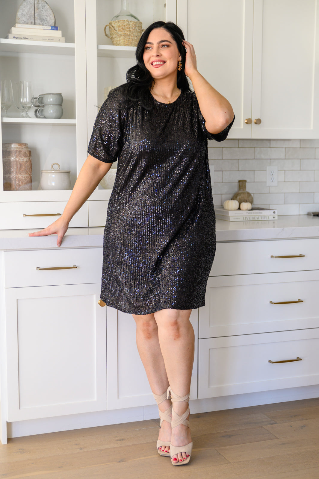 City and Sparkle Short Sleeve Sequin Shift Dress in Black Black 1XL 