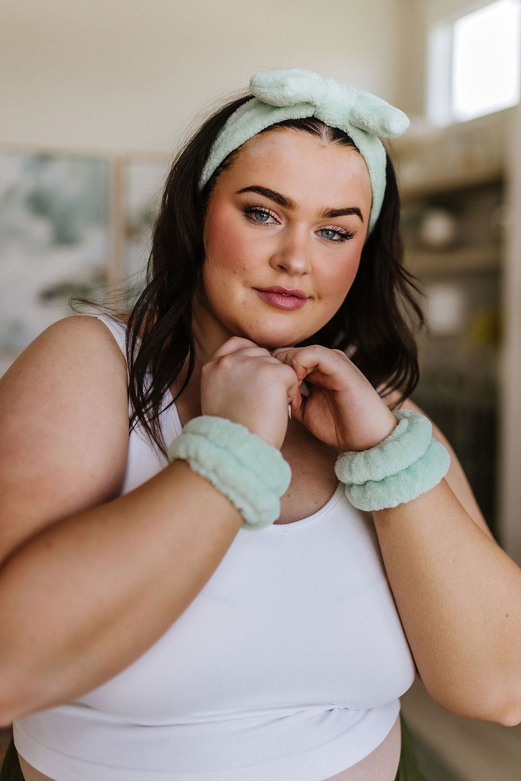 Effortless Days Stretchy Headband & Wristband Set in Sage   