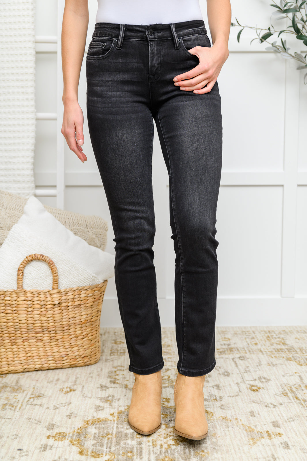 In the Night Mid Rise Straight Leg Jeans In Washed Black Black 24 