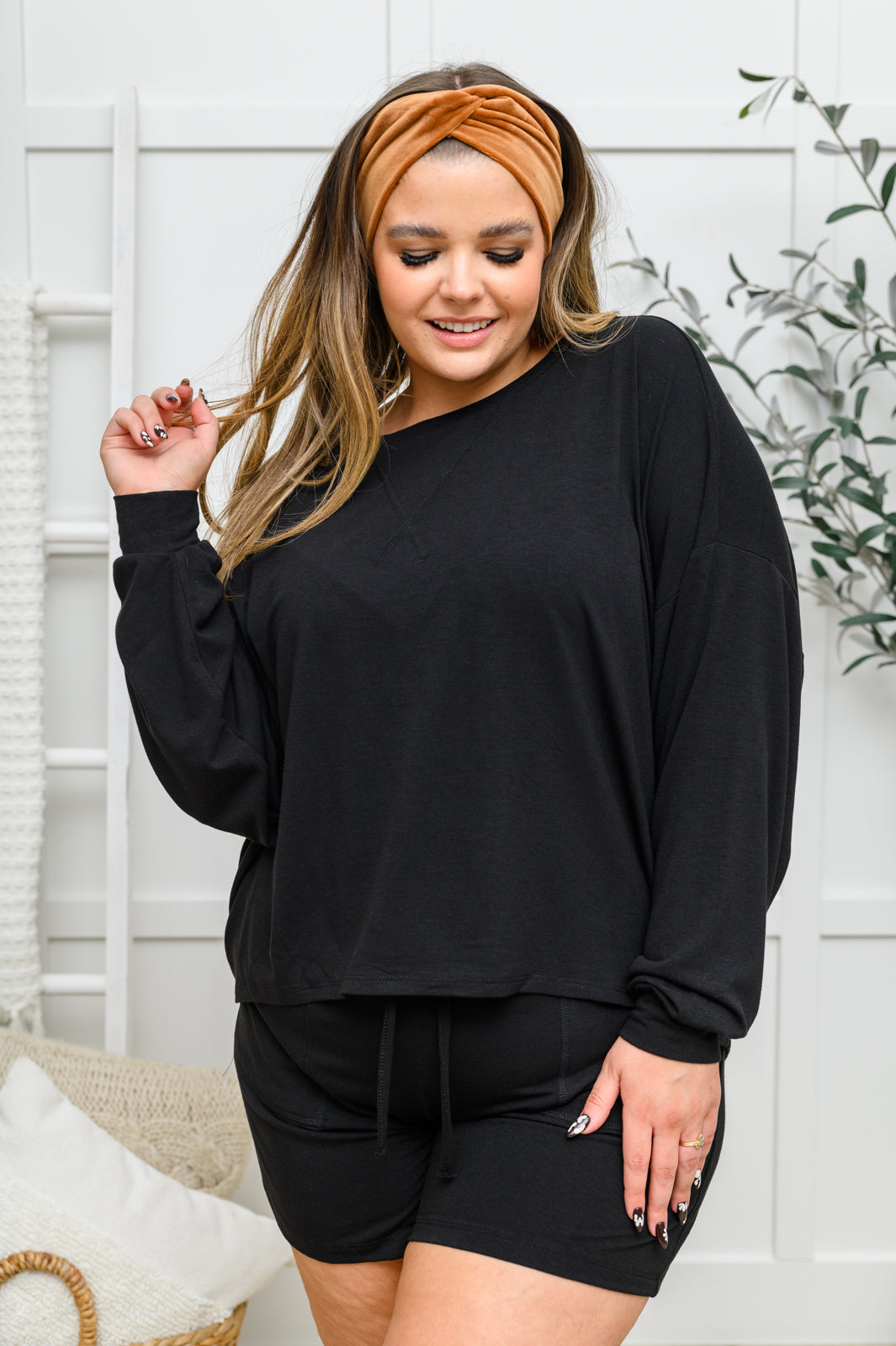 Stay Loungey Long Sleeve Soft Oversized Top & Shorts Set in Black Black 1XL 