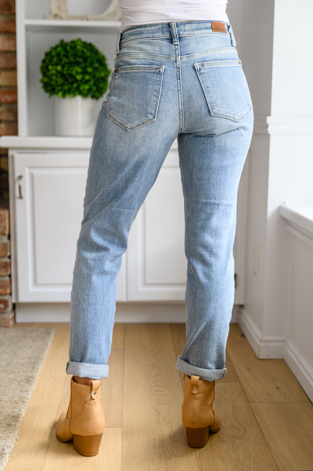 Judy Blue Roll With It Mid Rise Bleach Wash Boyfriend Jeans   