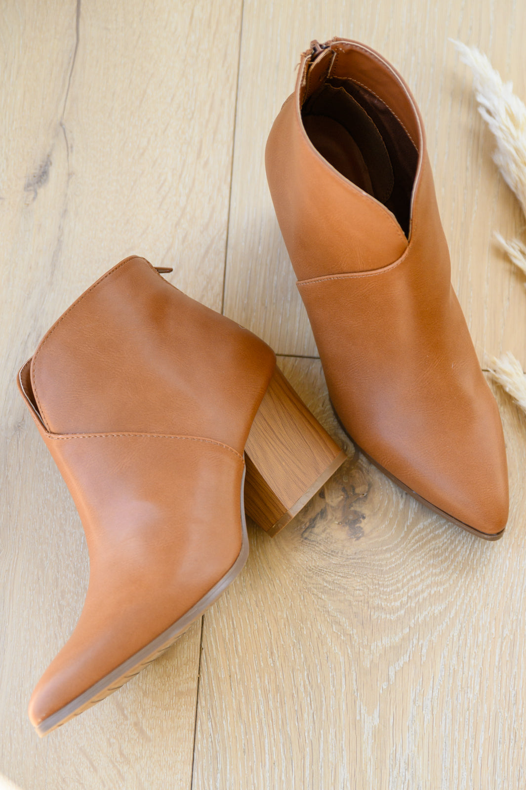 Don't Speak Notched Ankle Boots In Brown   