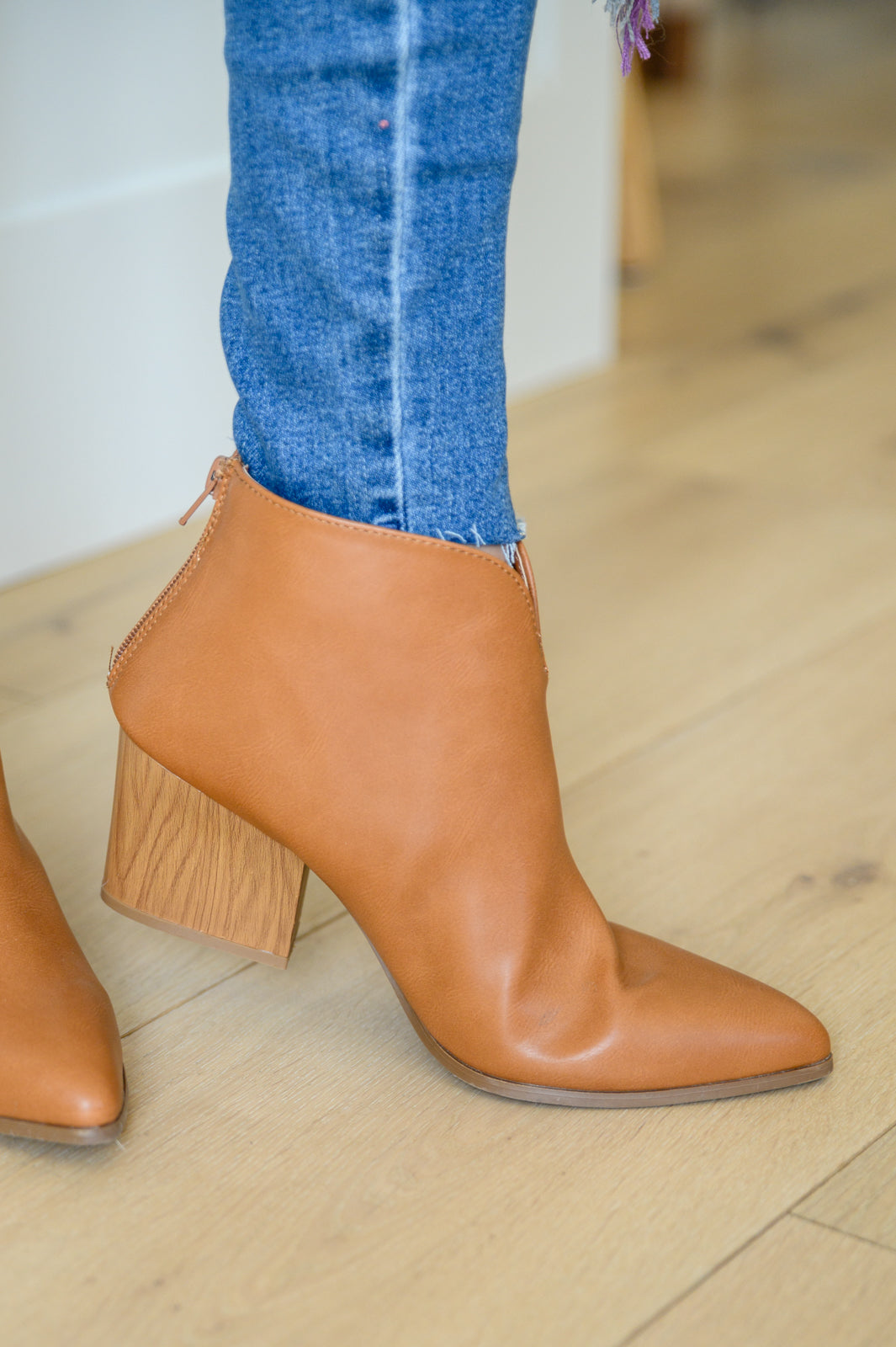 Don't Speak Notched Ankle Boots In Brown   