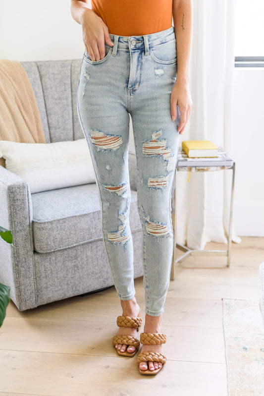 Judy Blue No Limits Destroyed Tummy Control Skinny Jeans Light Wash 0/24