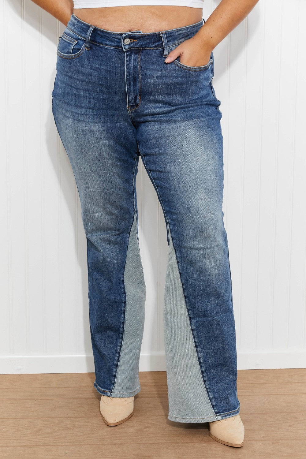 Judy Blue Split Decision Mid-Rise Panel Flare Jeans Medium Wash 14W 